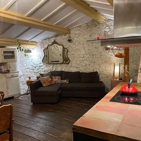 Village House Nyaraló